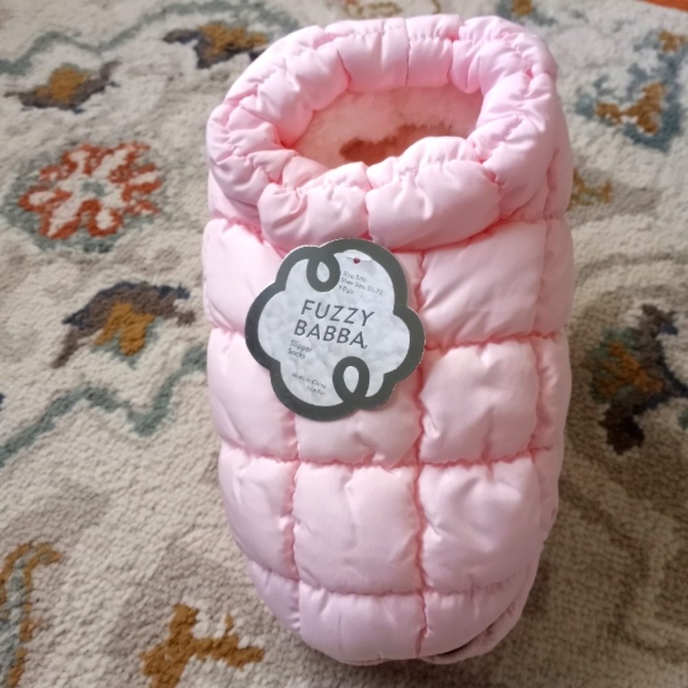NWT Fuzzy Babba Slippers